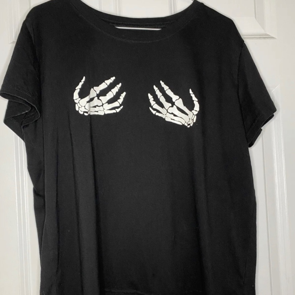 Skeleton Hands Cropped Black Top Plus Size 3XL Funny Halloween Spooky